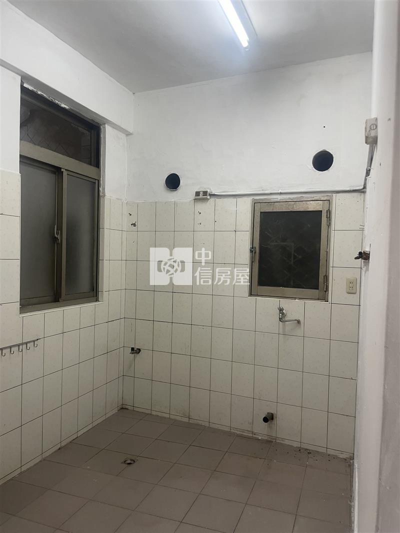 Y07.高投報七堵透天厝【捷運新北園區站加盟店】房屋室內格局與周邊環境