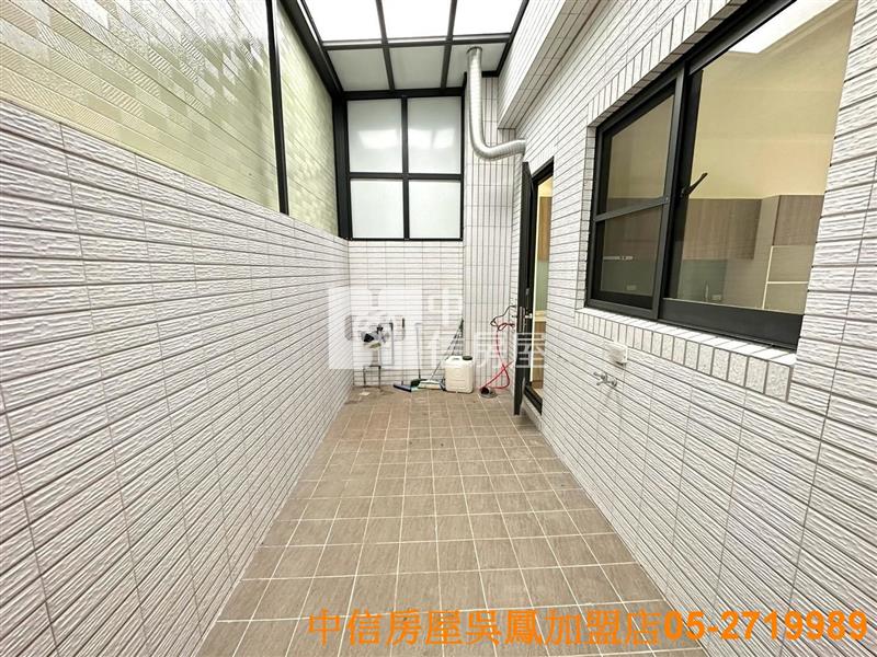 民雄日光市店面房屋室內格局與周邊環境