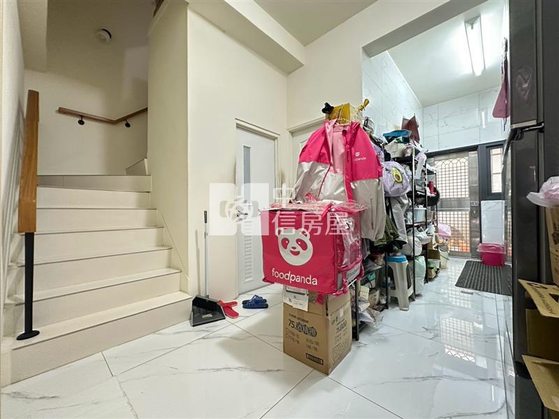 大里新仁路商圈孝親大地坪別墅房屋室內格局與周邊環境