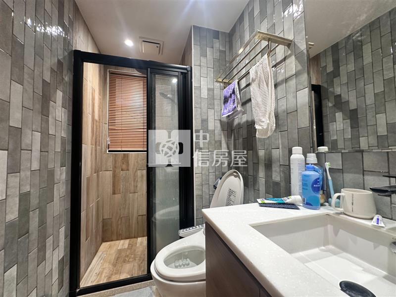 過嶺-名馳雋朗2期1樓店住房屋室內格局與周邊環境