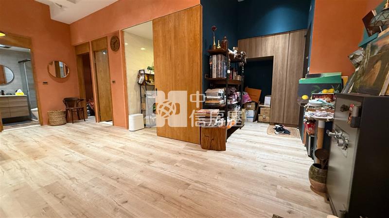 過嶺-名馳雋朗2期1樓店住房屋室內格局與周邊環境