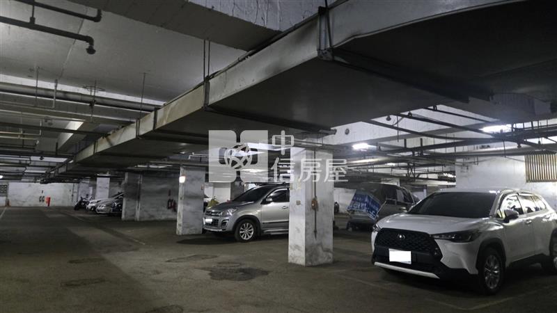 員林稅捐處旁華廈房屋室內格局與周邊環境
