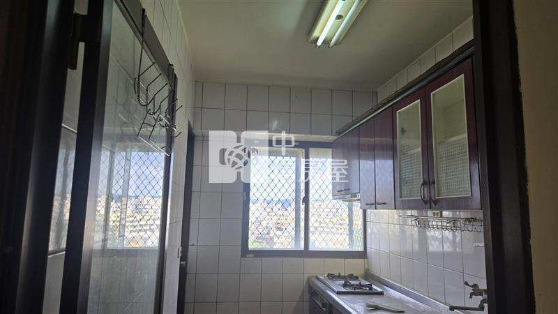 員林稅捐處旁華廈房屋室內格局與周邊環境
