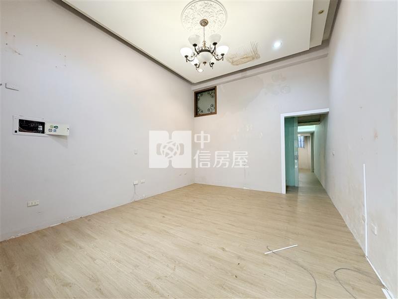 五期公益商圈前院透天房屋室內格局與周邊環境