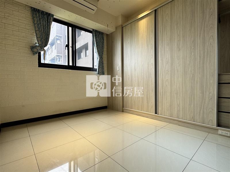 鴻築微風稀有綠地景觀三房車房屋室內格局與周邊環境