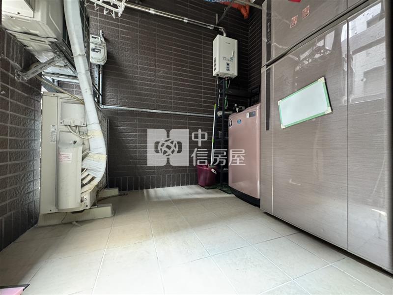 鴻築微風稀有綠地景觀三房車房屋室內格局與周邊環境