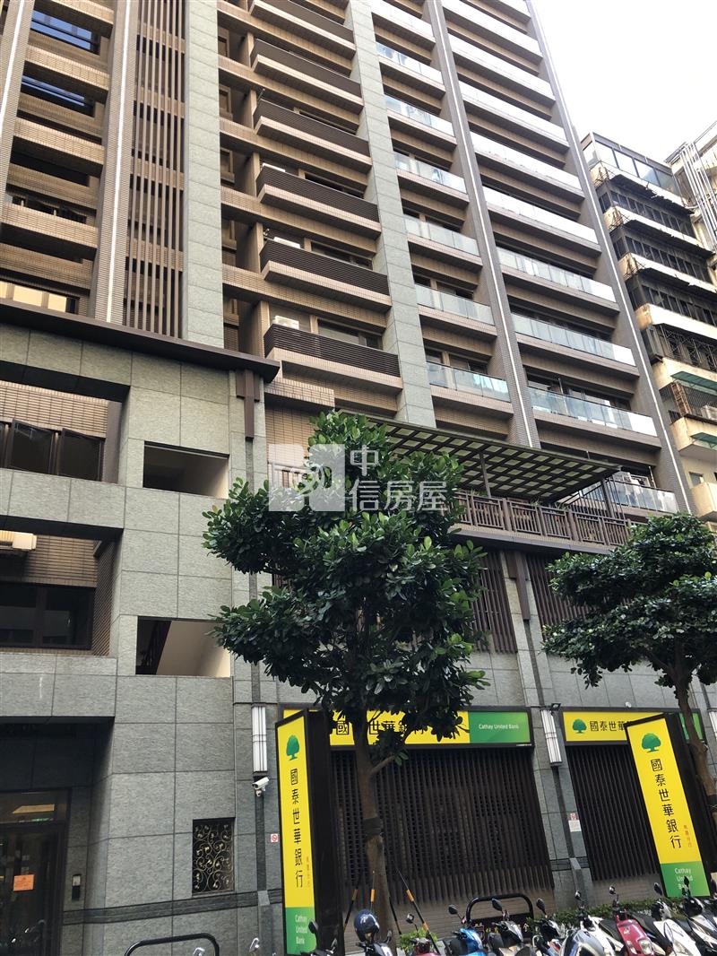 統領百貨旁*優質電梯2房車房屋室內格局與周邊環境