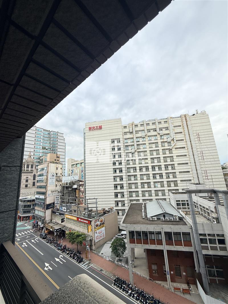 統領百貨旁*優質電梯2房車房屋室內格局與周邊環境