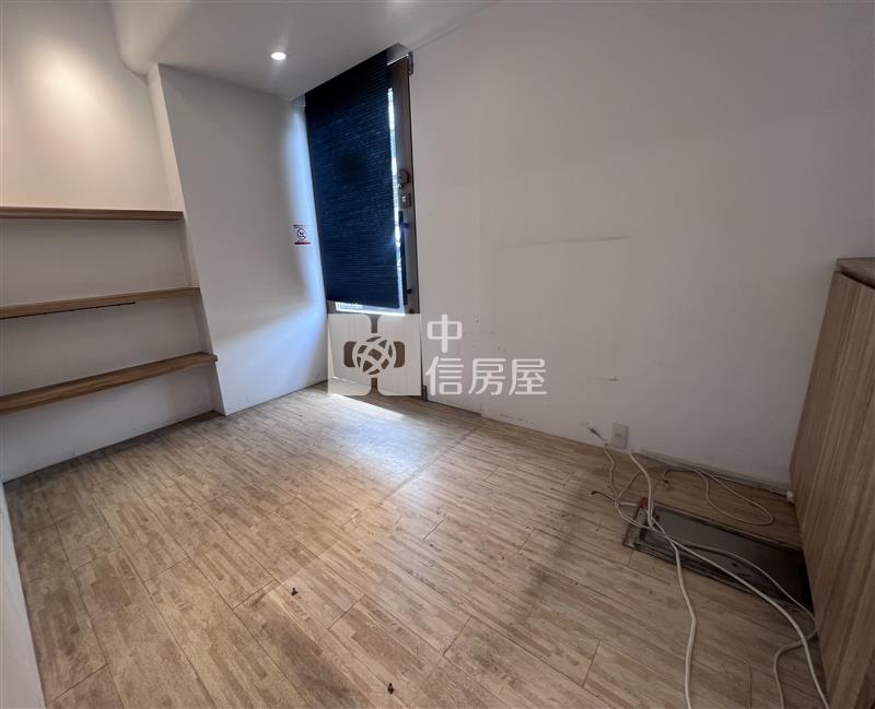 鎌村路低總價透天店住(專任)房屋室內格局與周邊環境