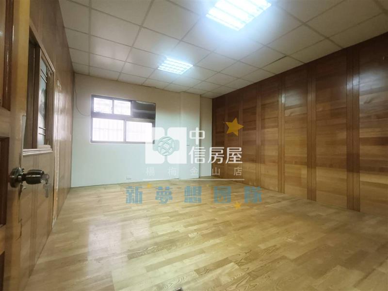 【新夢想】龍校超大面寬合法廠房房屋室內格局與周邊環境