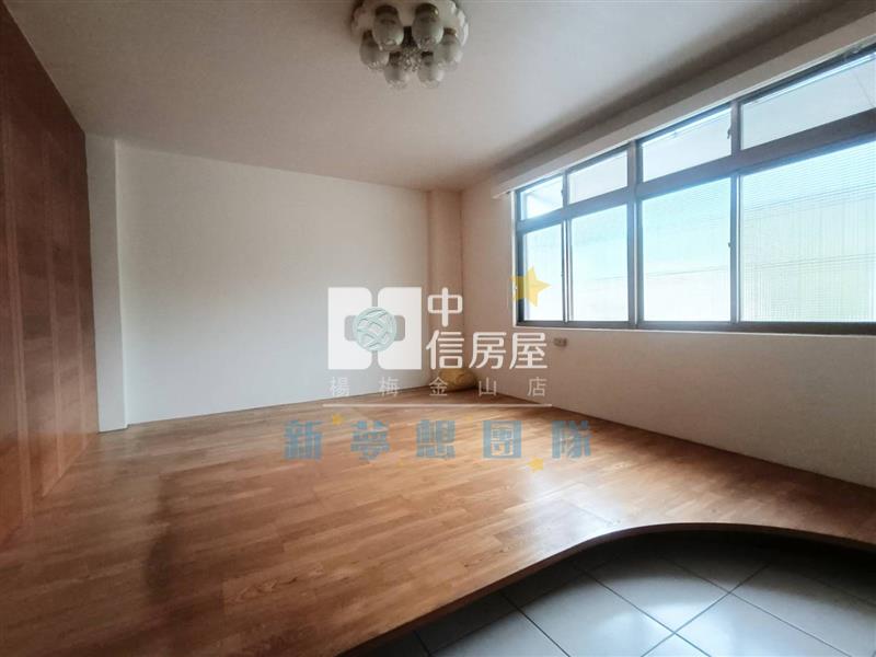 【新夢想】龍校超大面寬合法廠房房屋室內格局與周邊環境