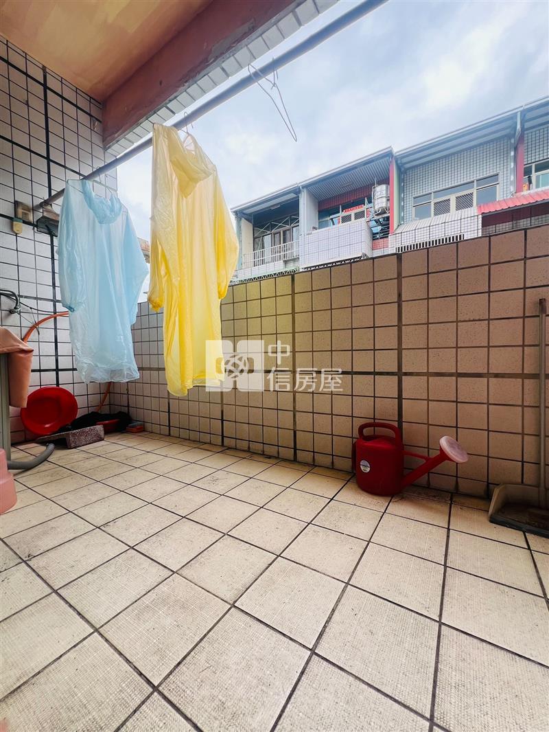 近中投碧興社區車庫透天房屋室內格局與周邊環境