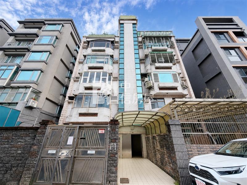 文化七路A8大空間採光華廈房屋室內格局與周邊環境