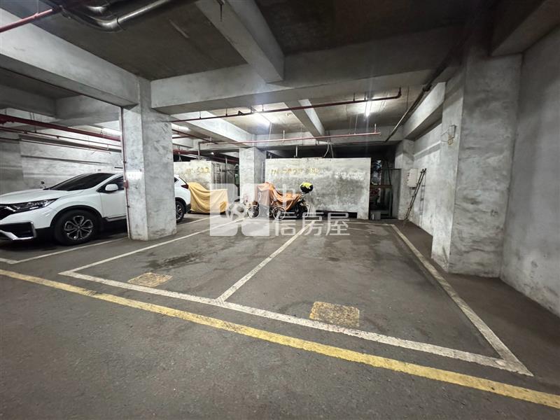 藍天麗地稀有前區景觀三房平車房屋室內格局與周邊環境