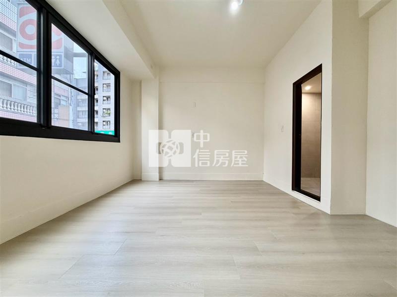 中醫商圈重新整理三房二樓美公寓房屋室內格局與周邊環境
