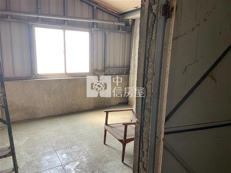火車站前邊間大透天金店面房屋室內格局與周邊環境