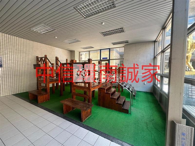 SOGO凱薩宮廷毛胚4房車房屋室內格局與周邊環境