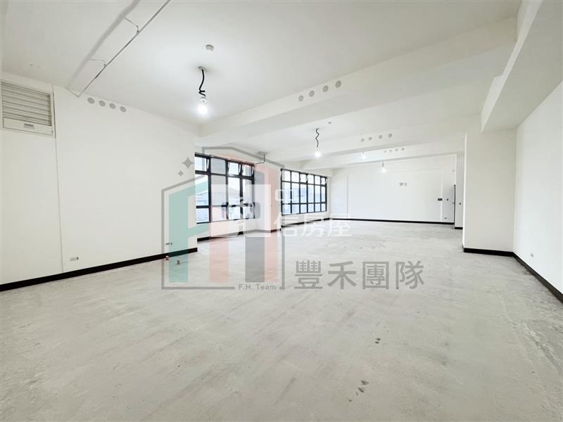 楊梅全新乙工廠辦高樓層整層房屋室內格局與周邊環境