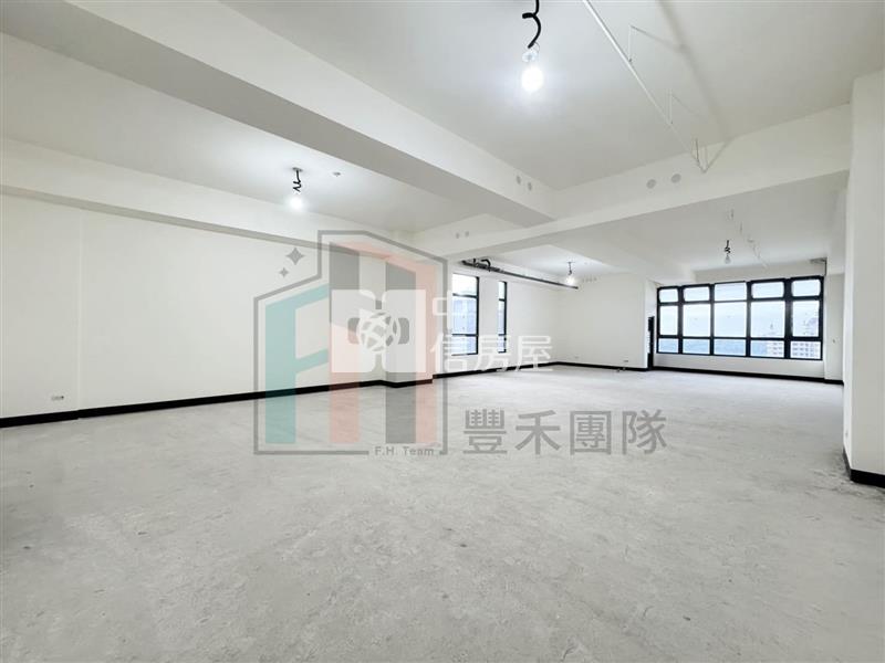 楊梅全新乙工廠辦高樓層整層房屋室內格局與周邊環境