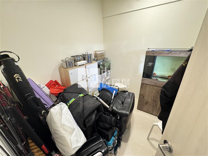 A18高鐵站前大2房+平車房屋室內格局與周邊環境