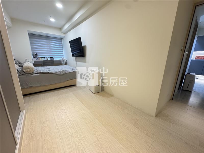 A18高鐵站前大2房+平車房屋室內格局與周邊環境