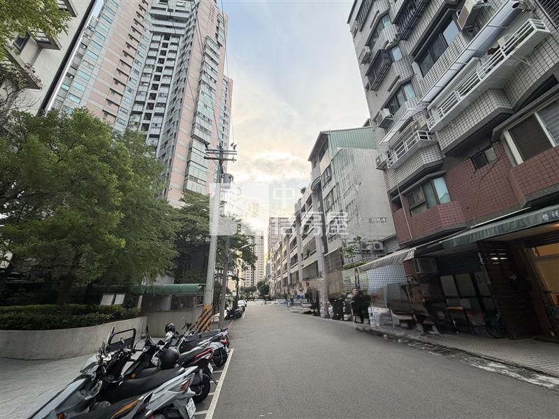 聖及第三面採光美三房房屋室內格局與周邊環境