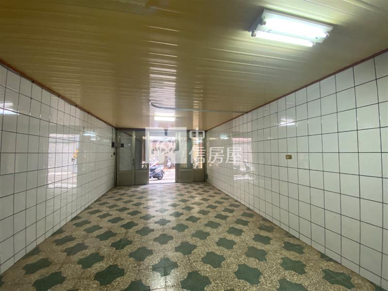 龍潭行政園區旁便宜透天房屋室內格局與周邊環境
