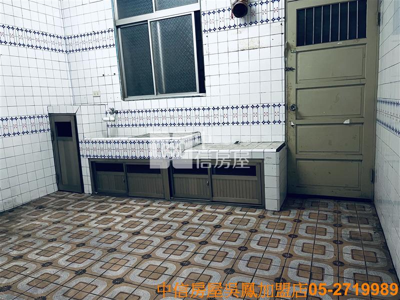 保安一路車庫美透天房屋室內格局與周邊環境