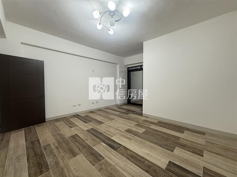潮州全新電梯別墅房屋室內格局與周邊環境