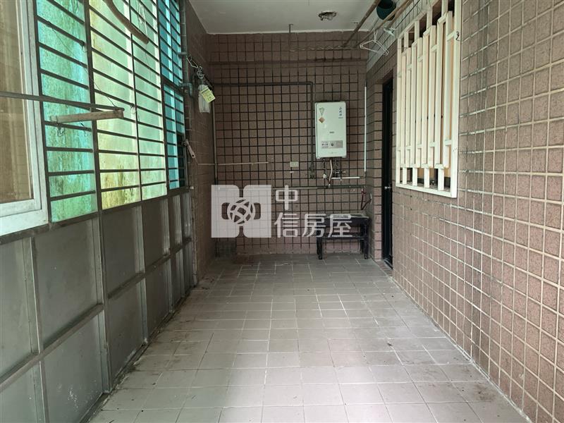 近長庚商圈｜稀有庭院宅・無障礙友善・大平面車位房屋室內格局與周邊環境