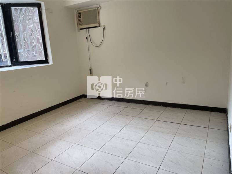 近長庚商圈｜稀有庭院宅・無障礙友善・大平面車位房屋室內格局與周邊環境