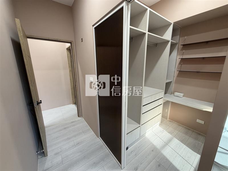 臻璽絕美裝潢電梯2房房屋室內格局與周邊環境