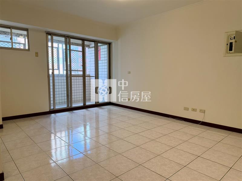五期邊間景觀大四房房屋室內格局與周邊環境