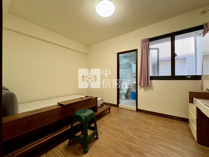 草屯完整學區輕屋齡透天房屋室內格局與周邊環境