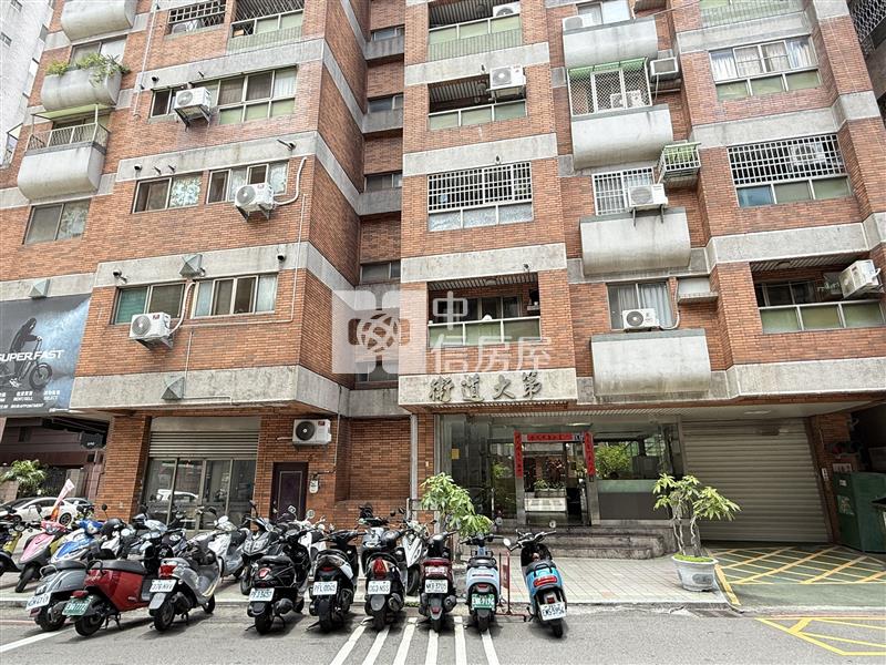 「首購首選」北區賴厝國小免千萬!精裝3房房屋室內格局與周邊環境