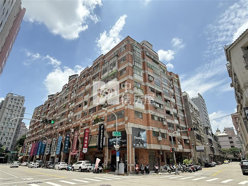 「首購首選」北區賴厝國小免千萬!精裝3房房屋室內格局與周邊環境