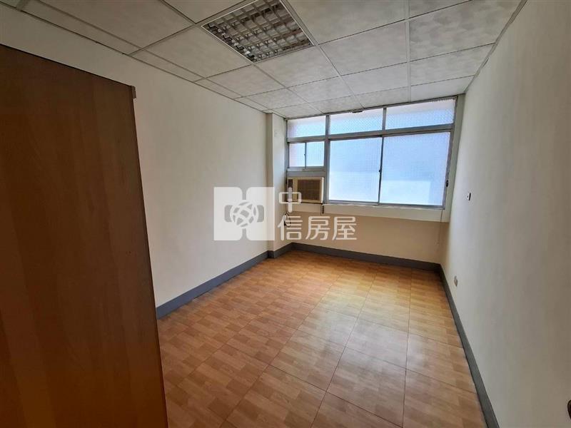 苓雅國中忠孝夜市公寓2樓房屋室內格局與周邊環境