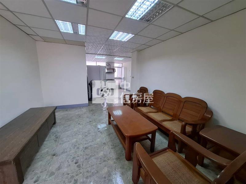 苓雅國中忠孝夜市公寓2樓房屋室內格局與周邊環境