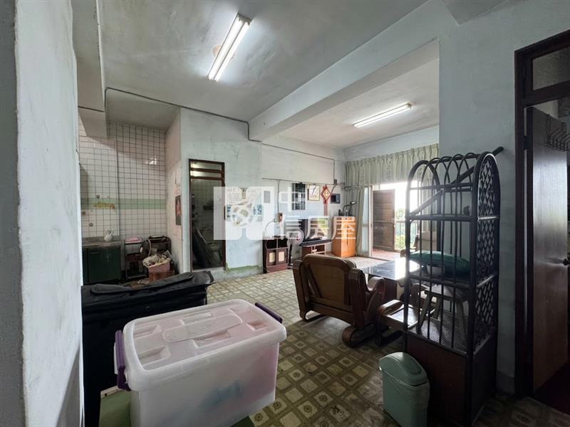 建業路綠意景觀健身宅|270萬輕鬆成家房屋室內格局與周邊環境