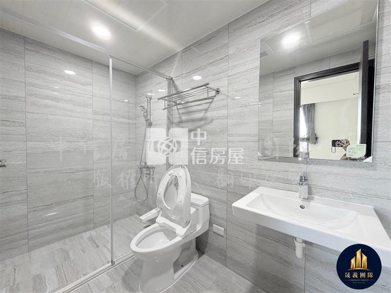 A7高樓層邊間戶|三房最好戶型大車位| 精緻裝潢即可入住房屋室內格局與周邊環境