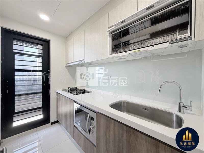 A7高樓層邊間戶|三房最好戶型大車位| 精緻裝潢即可入住房屋室內格局與周邊環境