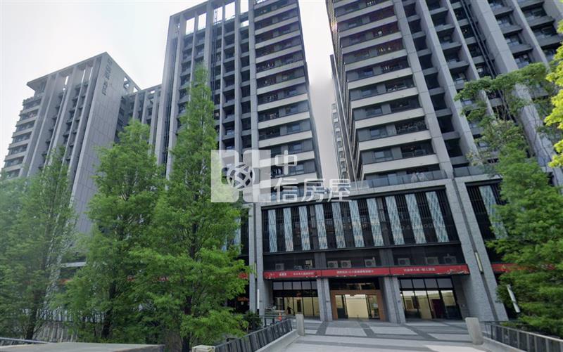 新橫濱全新收租店面房屋室內格局與周邊環境