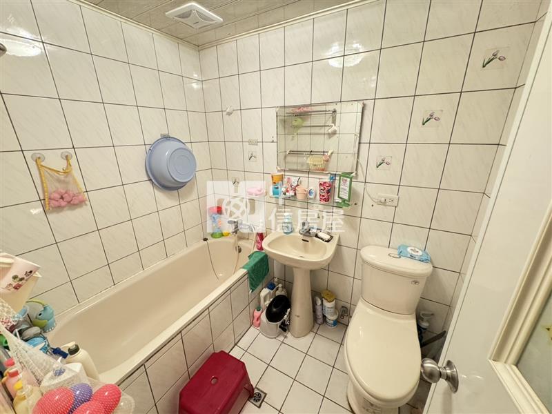 中壢新屋交流道.文化國小邊間美三房平車房屋室內格局與周邊環境