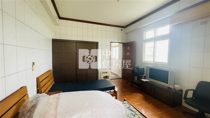 甕窯雞近交流道獨棟透天別墅房屋室內格局與周邊環境