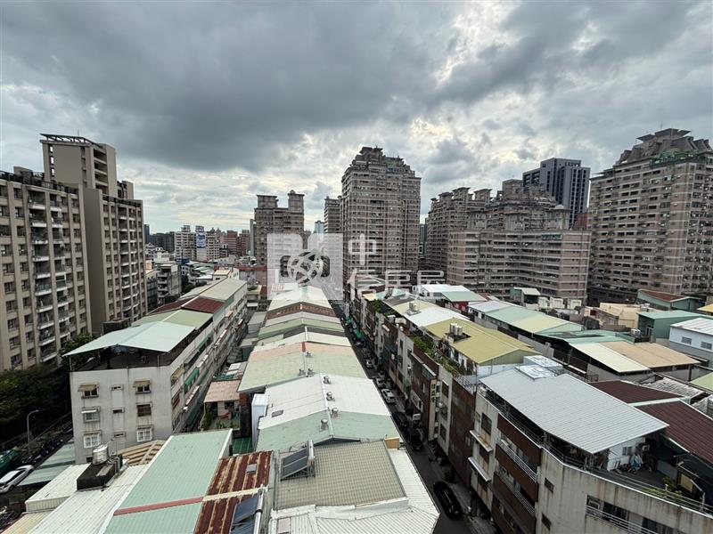 (得意之居)中興大學一房一廳大陽台大套房房屋室內格局與周邊環境