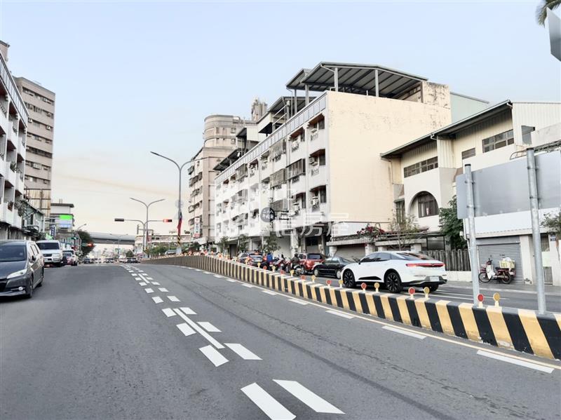 太平市民大道15建地房屋室內格局與周邊環境