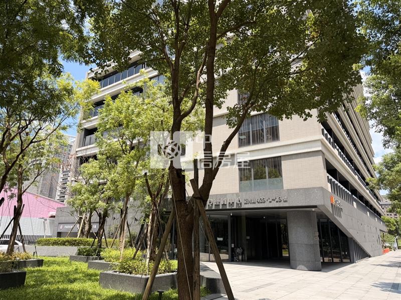 昭揚CBD經貿中心面綠景含車位房屋室內格局與周邊環境
