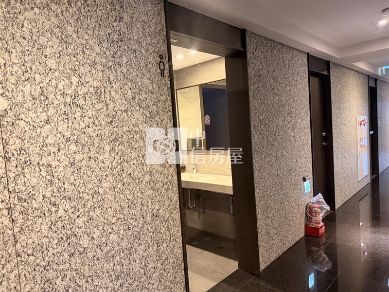 昭揚CBD經貿中心面綠景含車位房屋室內格局與周邊環境