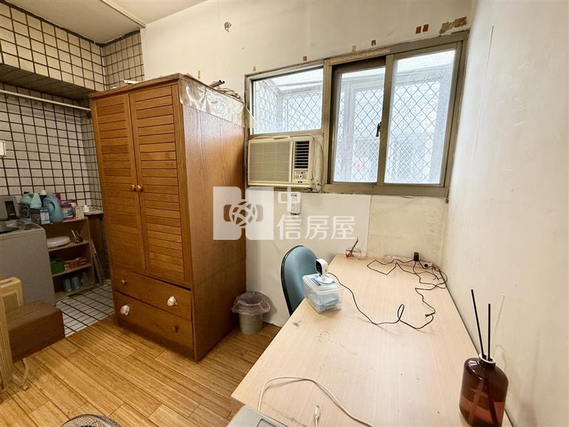 美術園道低總價高樓層套房房屋室內格局與周邊環境