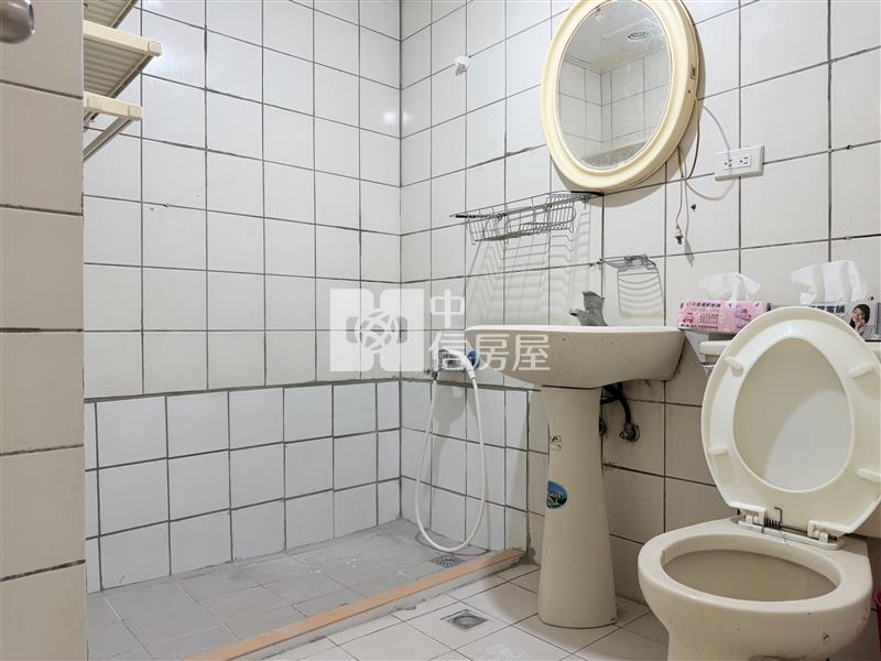 龍岡忠貞三房房屋室內格局與周邊環境